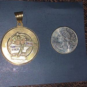 14K SOLID GOLD MEDALLION